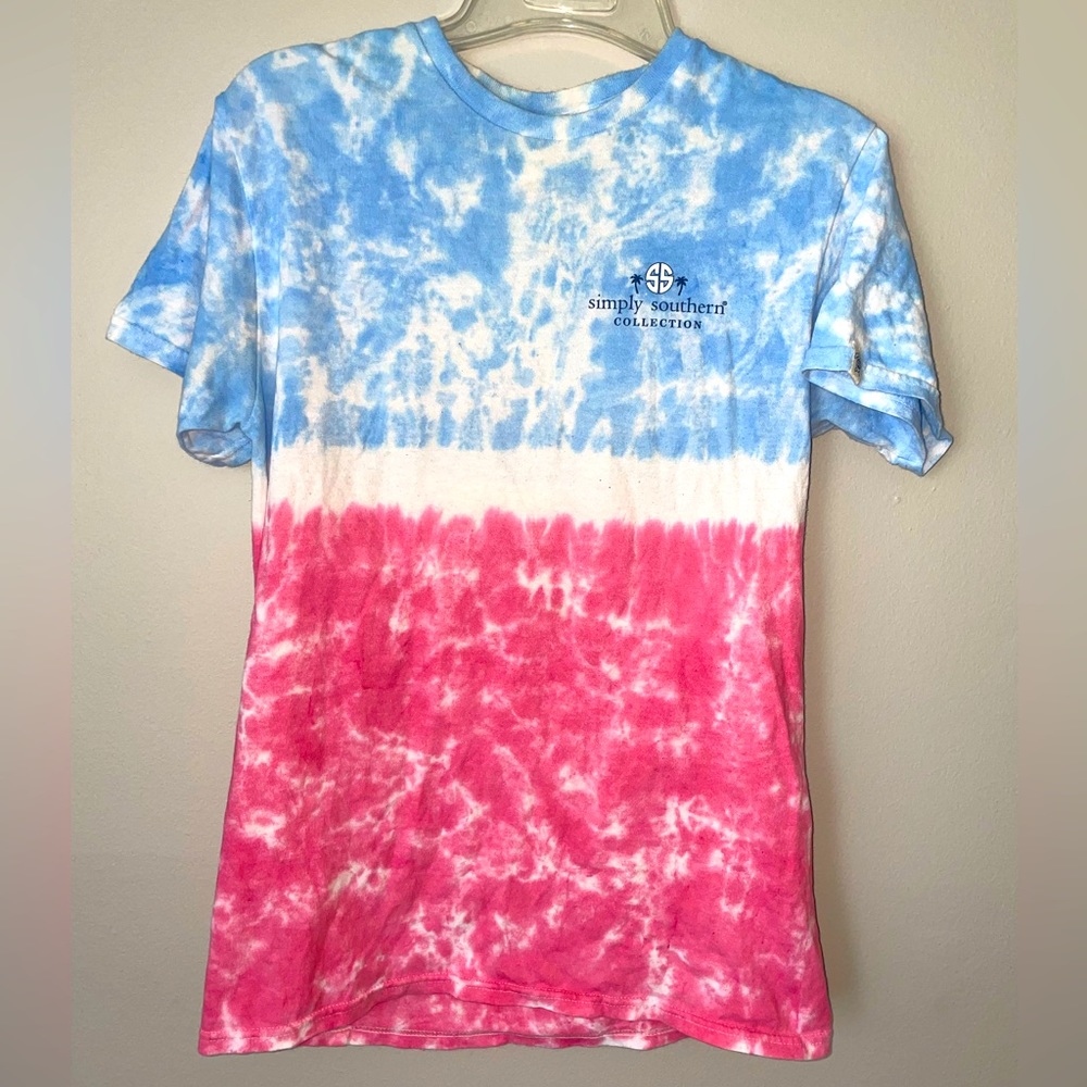 Simply Southern pink & blue tie dye T shirt. Size Small.